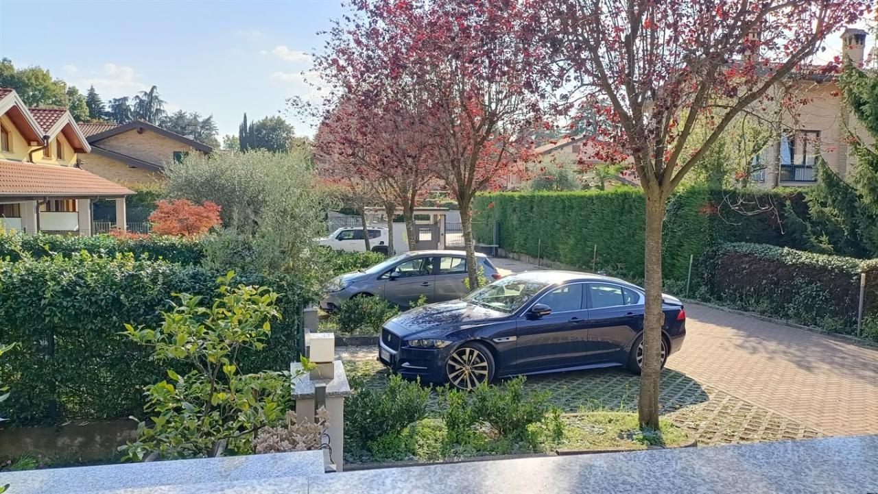 Vendita Appartamento, Lesmo foto