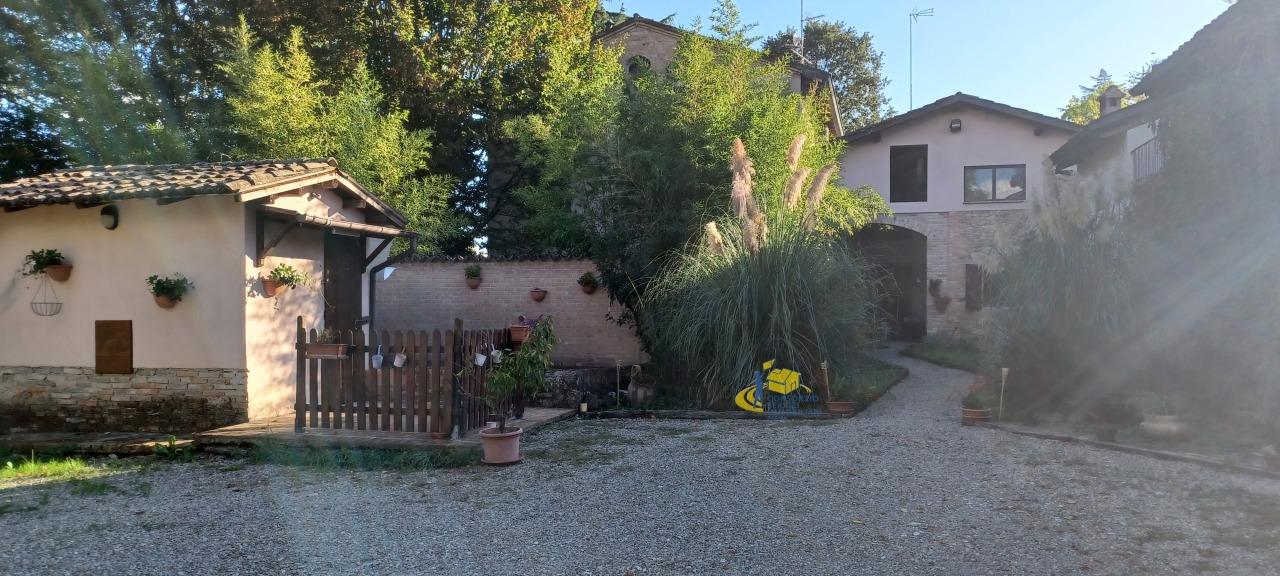 casa indipendente in vendita a Traversetolo in zona Bannone