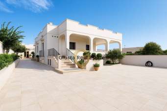Sale Villa, Brindisi