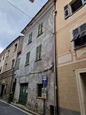 Sale vendita, Vessalico