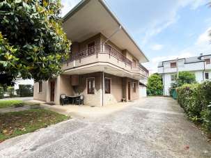 Renta Casas, Creazzo