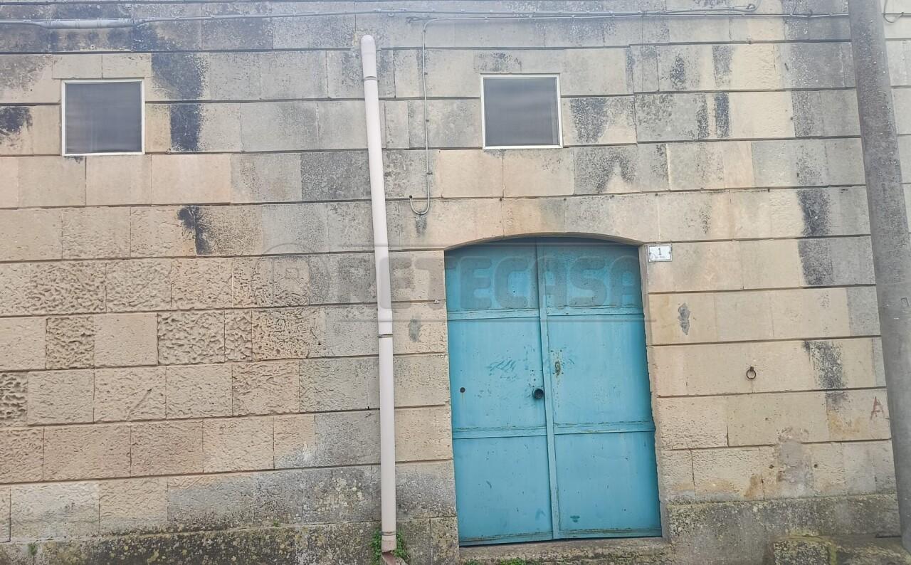 casa indipendente in vendita a Scorrano