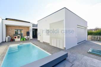 Sale Four rooms, Cantu