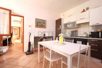 Renta Casas, Longare