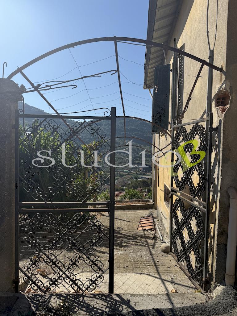 casa indipendente in vendita a San Biagio della Cima