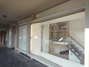 Affitto COMMERCIALE, Firenze