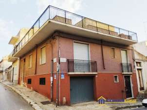 Sale Esavani, Pachino