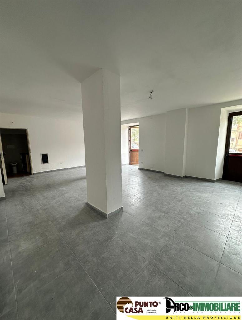 Affitto Negozio, Capaci foto