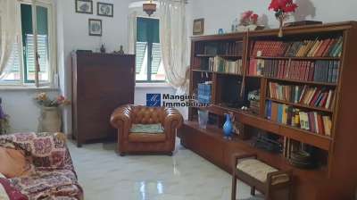 Venta Cuatro habitaciones, Livorno Venta Cuatro habitaciones, Livorno