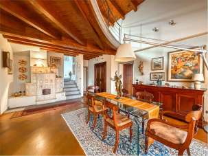 Sale vendita, Mesero Sale vendita, Mesero