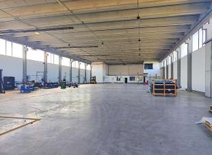 Affitto Capannone , Lucca