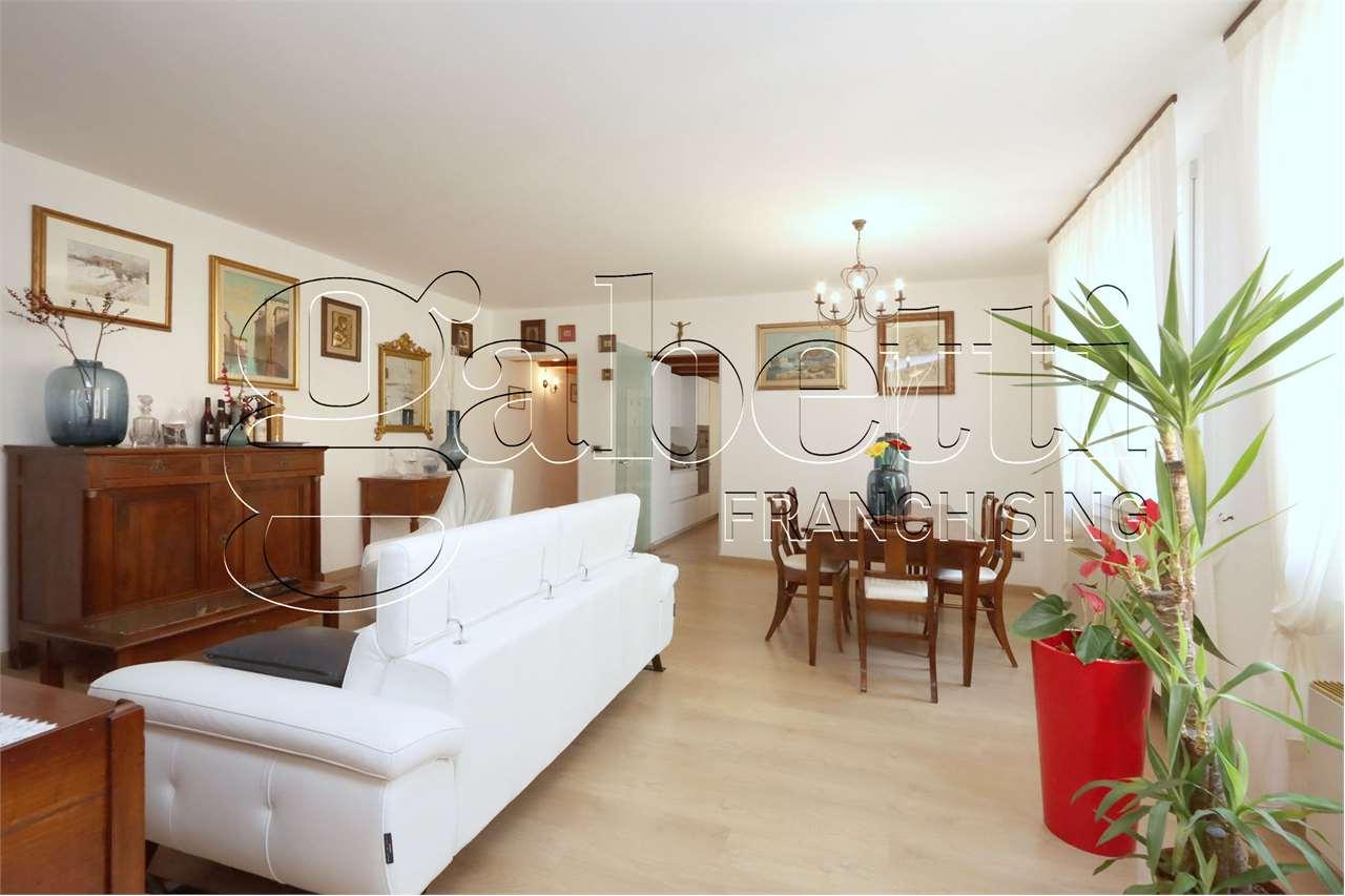 attico in vendita a Ferrara in zona Centro Storico