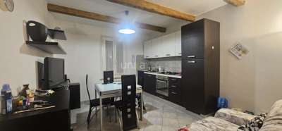 Renta Trivani, Jesi Renta Trivani, Jesi