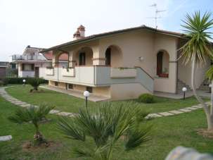 Renta Cuatro habitaciones, Follonica