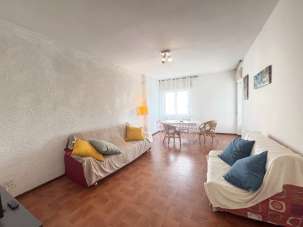 Renta Cuatro habitaciones, Follonica