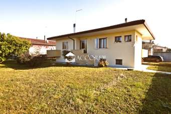 Venta Multivani, Arcade