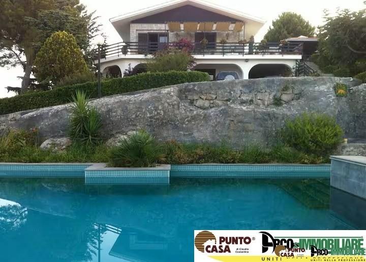 casa indipendente in vendita a Monreale in zona Monte Caputo