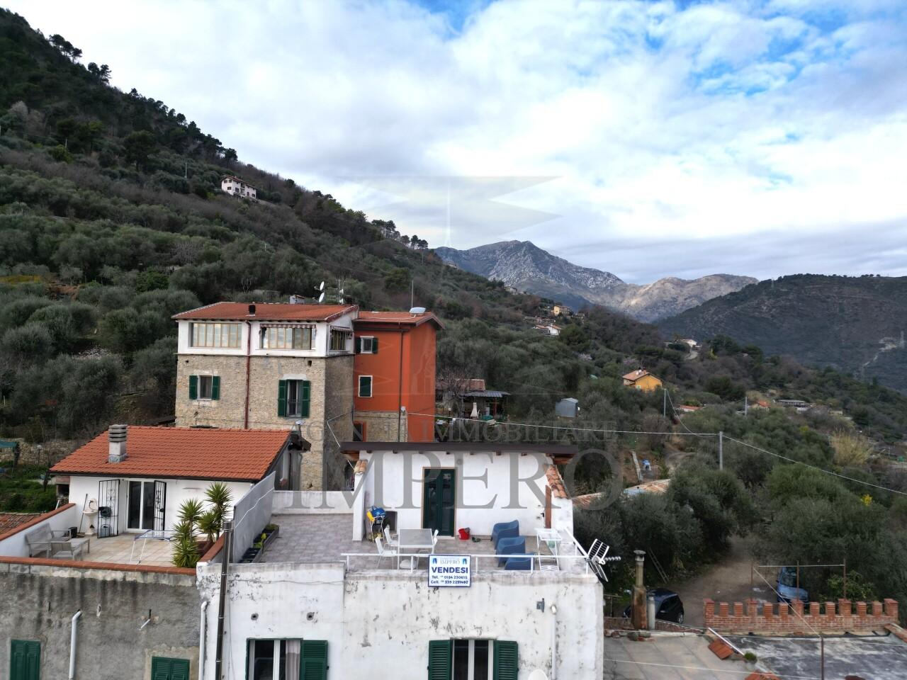 casa indipendente in vendita a Ventimiglia in zona Seglia / San Bernardo