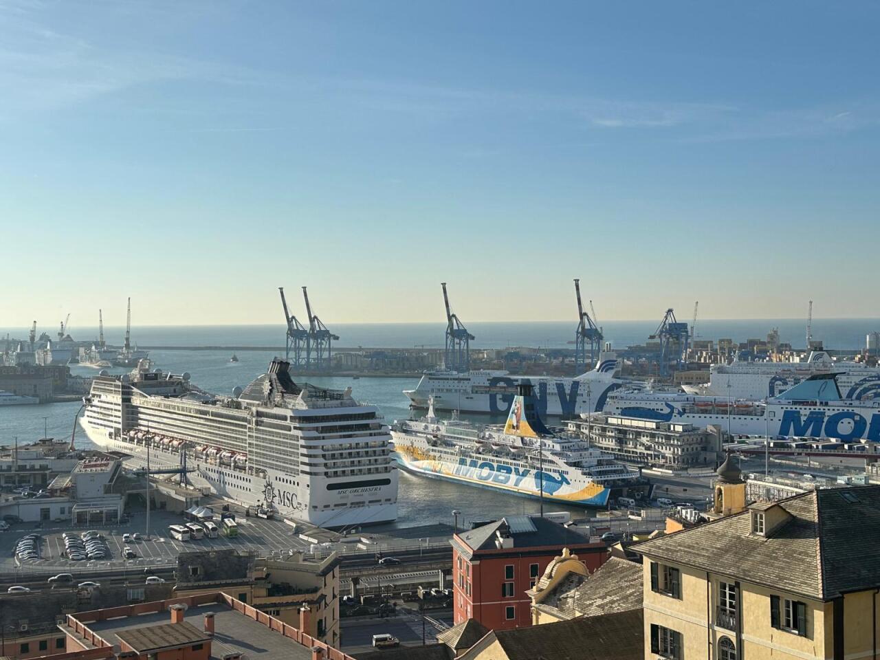 Vendita Quadrivani, Genova foto