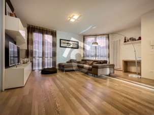 Vendita Pentavani, Jesi