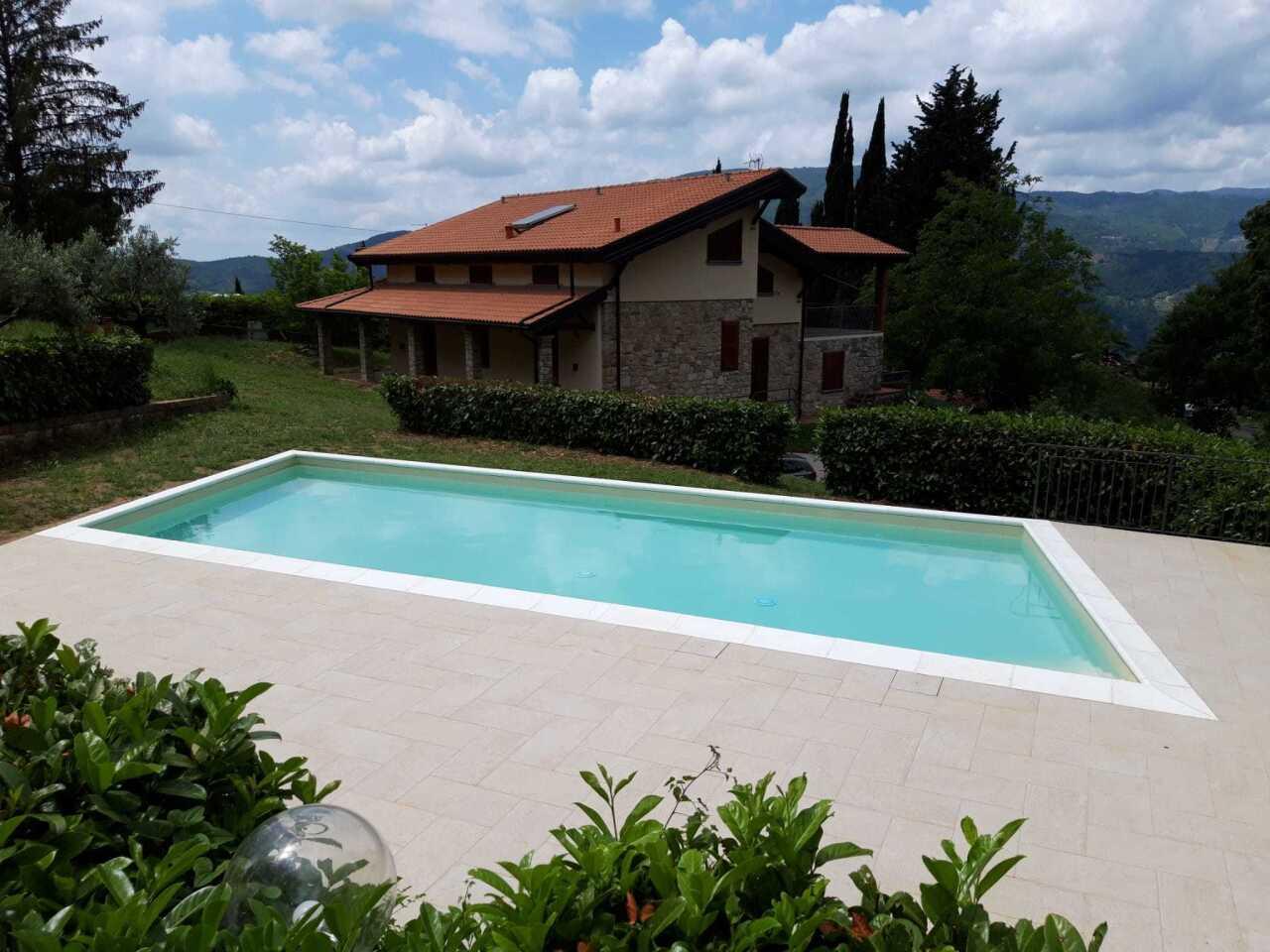 casa indipendente in vendita a Vaiano in zona Sofignano