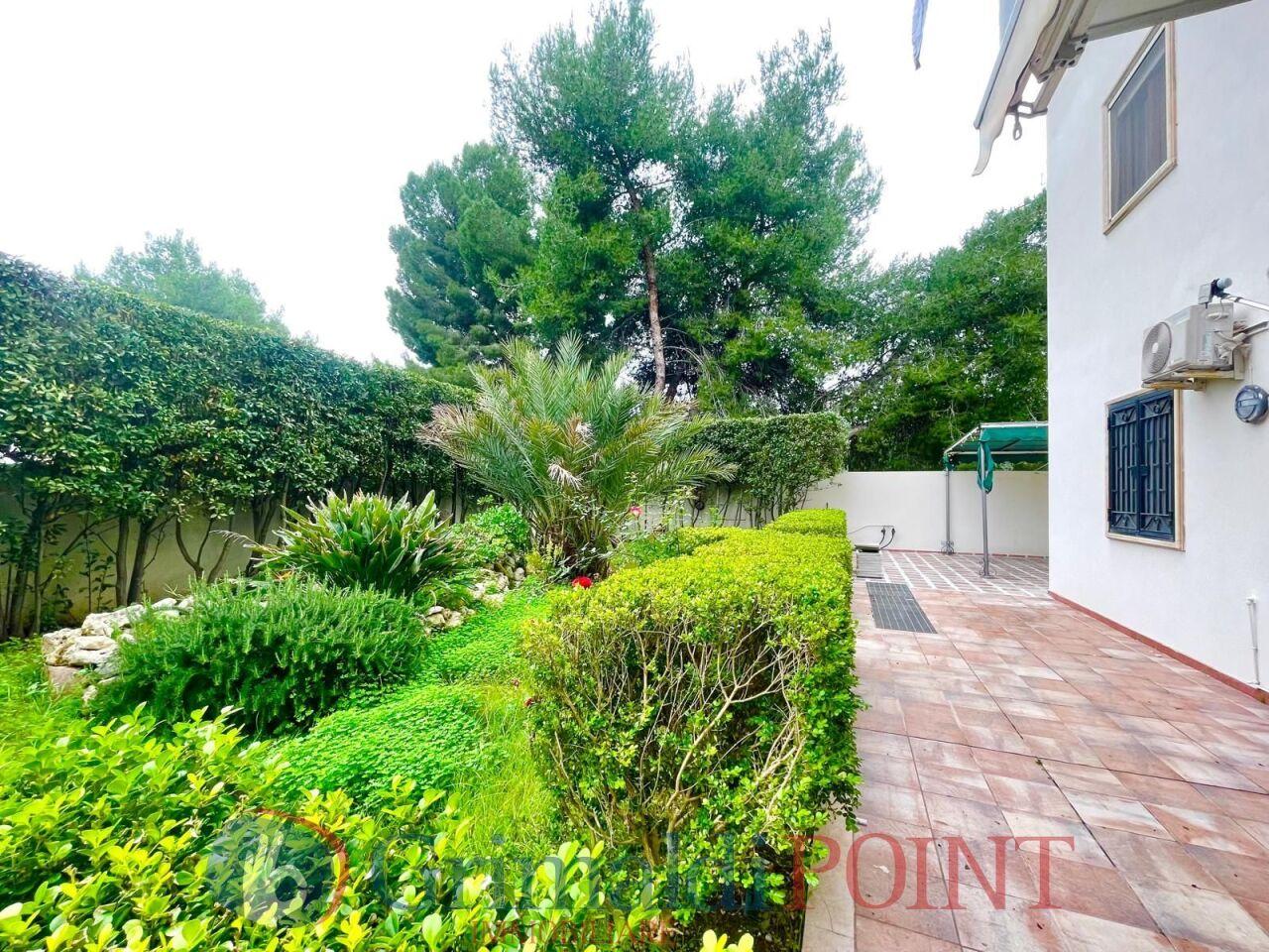 Vendita Eptavani, Lecce foto