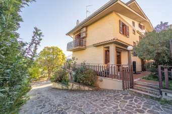 Vendita Pentavani, Monterotondo