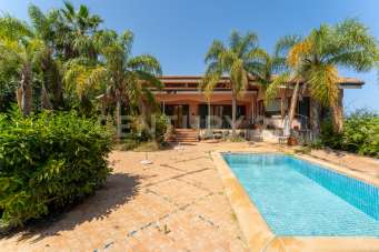 Vendita Multivani, Aci Castello