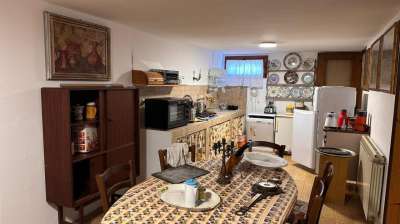 Renta Cuatro habitaciones, Luni