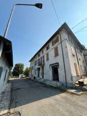 Vendita Pentavani, Fornovo di Taro