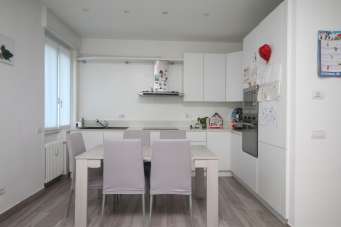 Vendita Trivani, Como