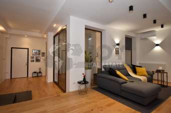 Vendita Esavani, Lecce