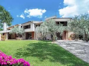 Venta Casas, Massa Martana