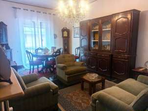 Vendita Esavani, Genova