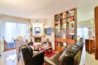 Vendita Pentavani, Giussano Vendita Pentavani, Giussano