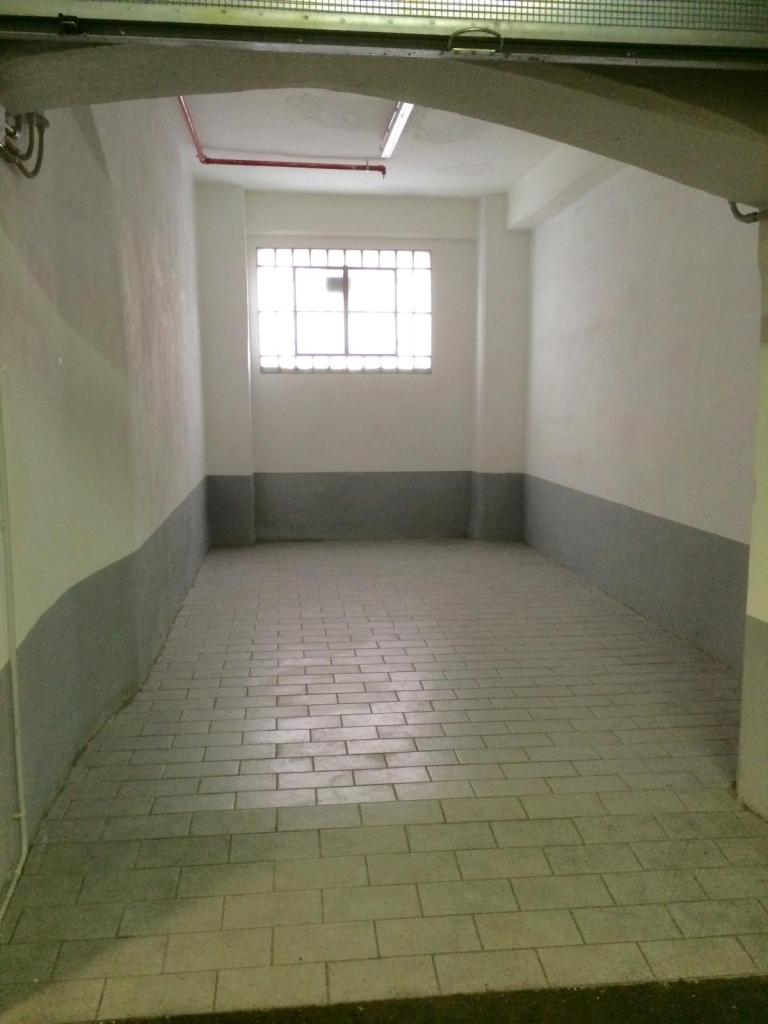 Vendita Box, Genova foto