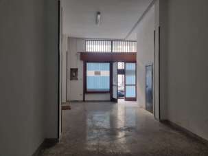 Vendita Magazzino, Lecce