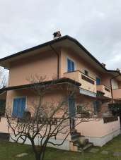 Rent Esavani, Pietrasanta