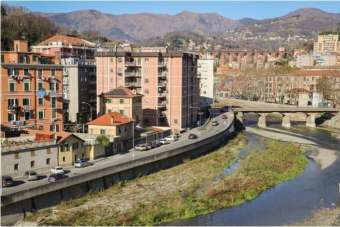 Vendita Pentavani, Genova