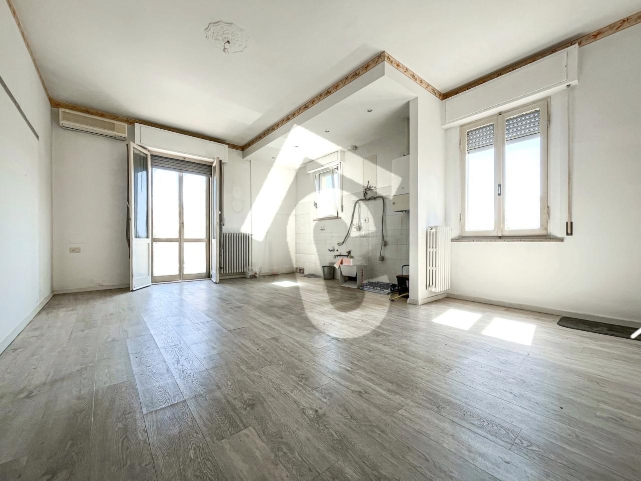 Vendita Trivani, Jesi foto