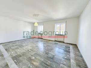 Rent Multivani, Livorno Rent Multivani, Livorno