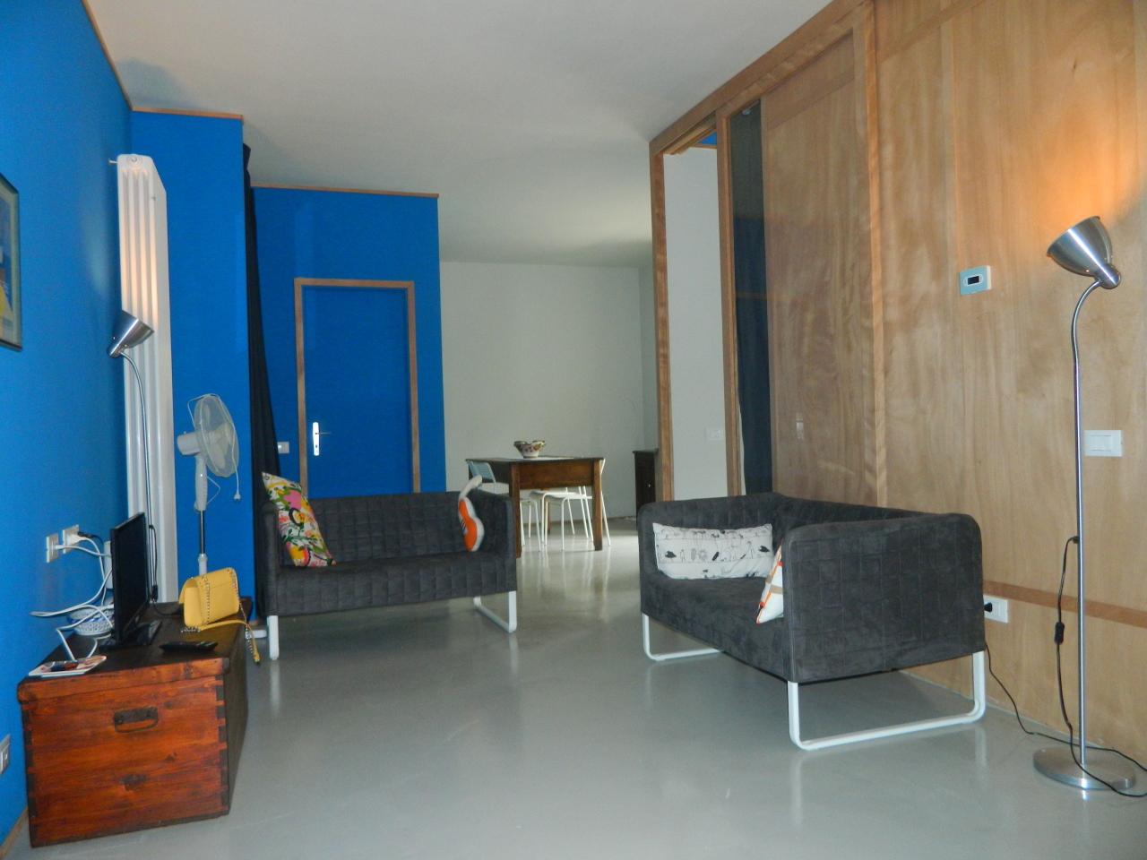 Sale Four rooms, Luni foto