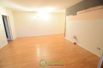 Sale Appartamento, Cornate d'Adda Sale Appartamento, Cornate d'Adda