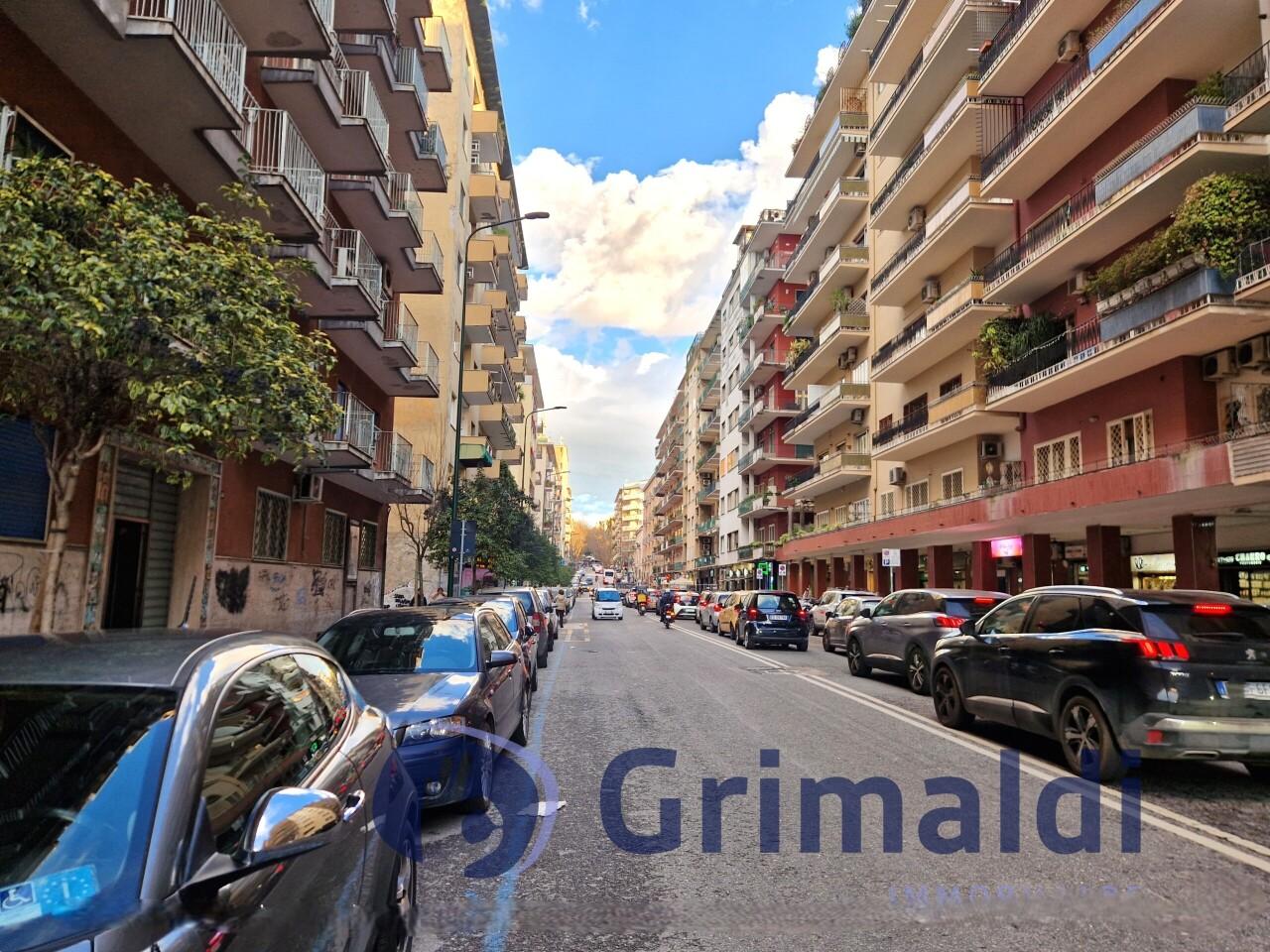 Vendita Monovano, Napoli foto