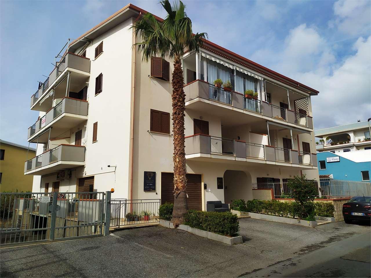 Vendita vendita, Diamante foto