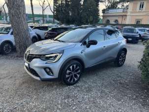 RENAULT Captur Benzina 2024 usata