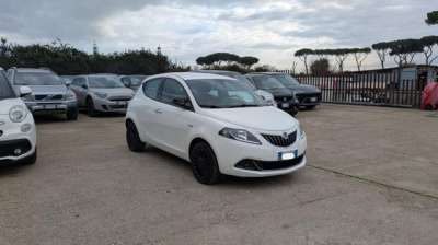 LANCIA Ypsilon Elettrica/Benzina 2023 usata LANCIA Ypsilon Elettrica/Benzina 2023 usata