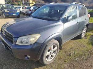 TOYOTA RAV 4 MY23 Diesel 2006 usata, Lucca