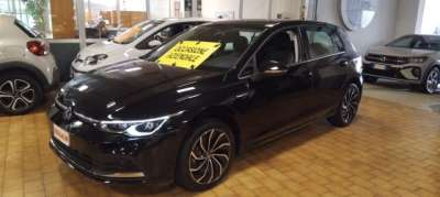 VOLKSWAGEN Golf Benzina 2024 usata VOLKSWAGEN Golf Benzina 2024 usata