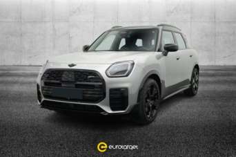 MINI Mini Elettrica/Benzina 2024 usata MINI Mini Elettrica/Benzina 2024 usata